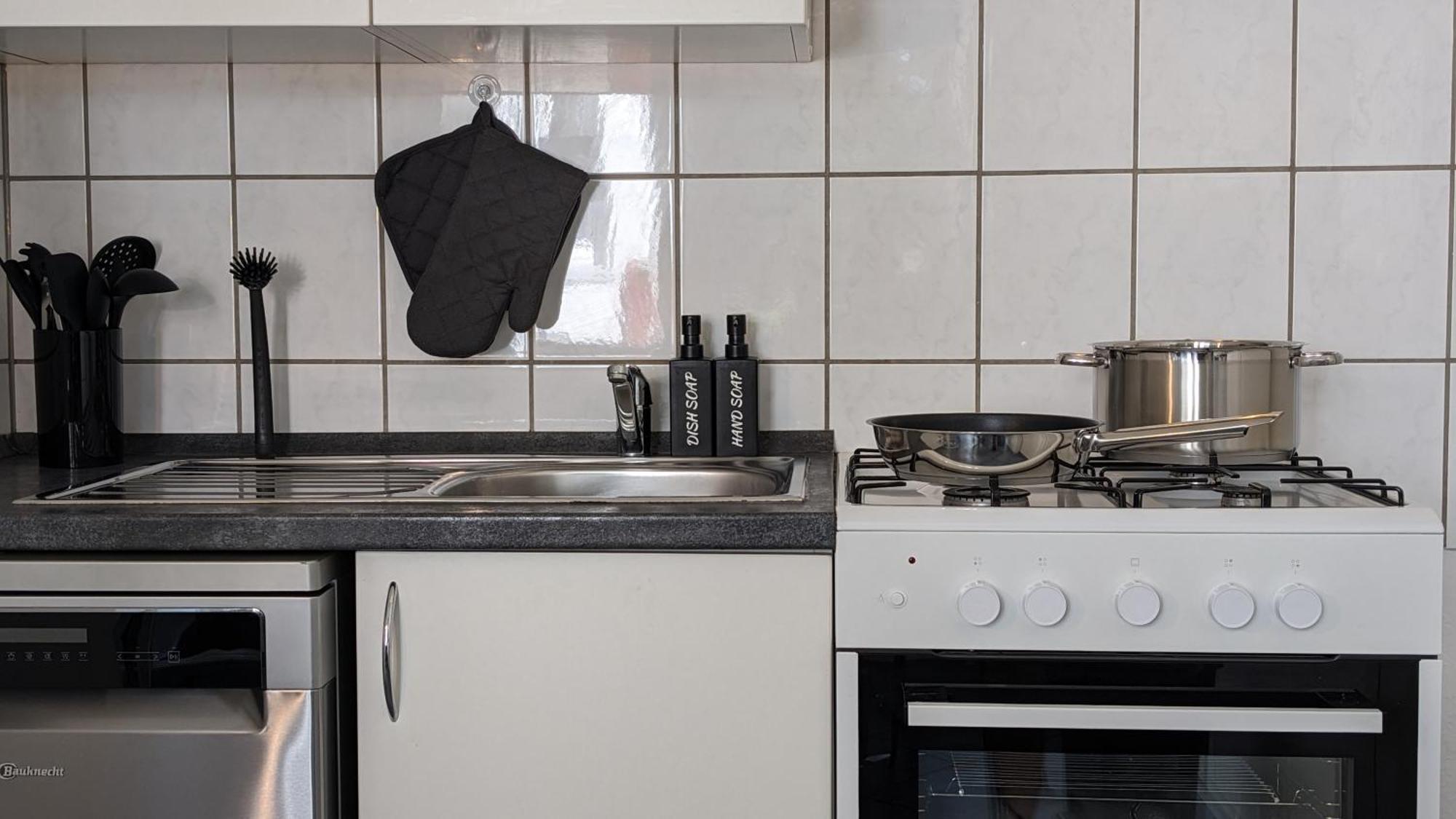 Tt Living Apartments Bonitas & Divinitas I 2 Schlafzimmer I Kueche I Vollbad I Waschmaschine Rellingen Esterno foto