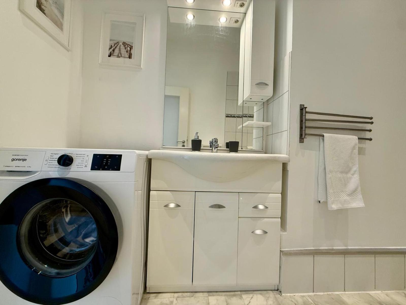 Tt Living Apartments Bonitas & Divinitas I 2 Schlafzimmer I Kueche I Vollbad I Waschmaschine Rellingen Esterno foto